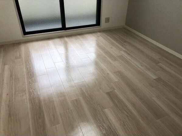 日の出プラザ1号館の物件内観写真